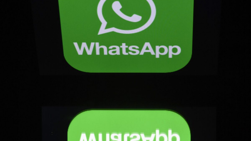 На снимке, сделанном в Париже, показан логотип службы мобильных сообщений WhatsApp 28 декабря 2016 г. (Lionel Bonaventure/AFP via Getty Images)
 | Epoch Times Россия