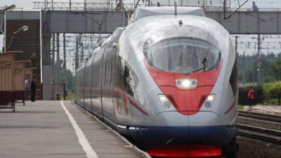 Власти Москвы запустили тестирование двухэтажного поезда