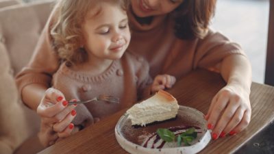 Почему важно следить за питанием детей? Советы родителям