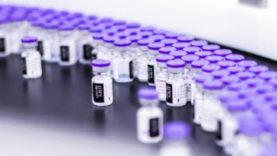 Производитель вакцин BioNTech во II квартале получил прибыль
