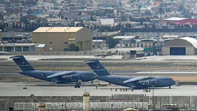 Последний американский военный самолёт покинул Афганистан