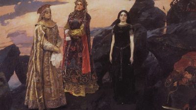 Почему одна из трёх царевен Васнецова одета в простое чёрное платье