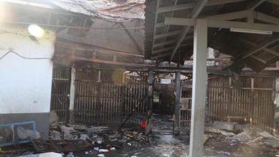 Более 40 заключённых погибли во время сильного пожара в переполненной тюрьме  Индонезии