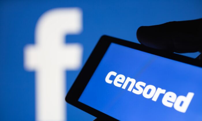 Смартфон со словом «цензура» перед лого Facebook. (klevo/Shutterstock)
 | Epoch Times Россия