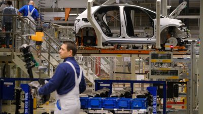 Завод Volkswagen в Калуге сократит производство из-за дефицита микрочипов