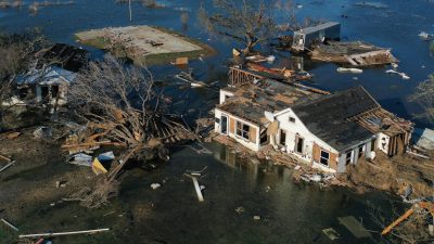 Жители Луизианы до конца месяца могут остаться без света после урагана «Ида»