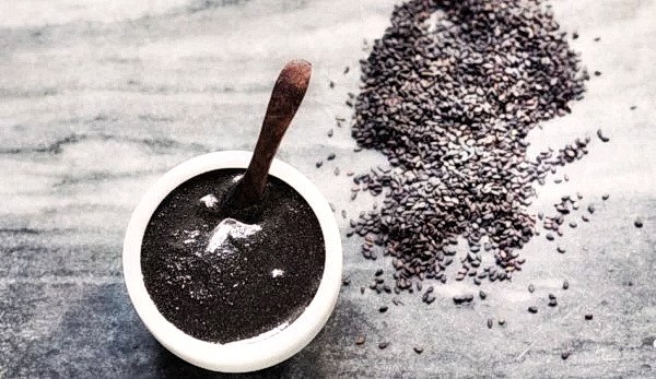 Семена чёрного кунжута — отличный источник минералов, таких как медь, марганец, магний, кальций, фосфор, железо и цинк. (2735742 via Pixabay)