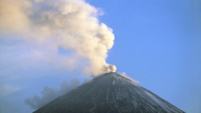 Жителям Камчатки в ближайшие дни угрожает мощное извержение вулкана Шивелуч