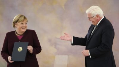 Уволена: Меркель стала временным канцлером Германии