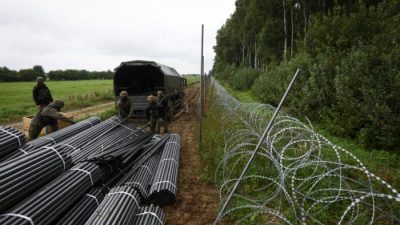 Польша усиливает границу из-за нашествия нелегальных мигрантов