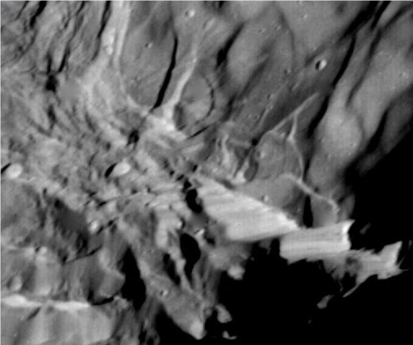 (Изображение: Voyager 2, NASA)
