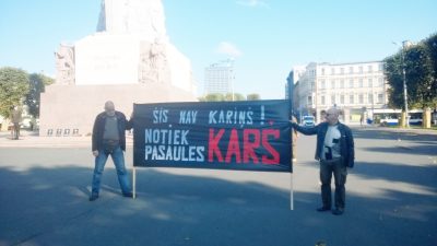 Латвийцы митингуют: Это не проблемка! Идёт мировая война