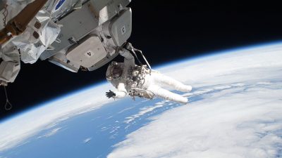 Ориентация Международной космической станции в пространстве восстановлена