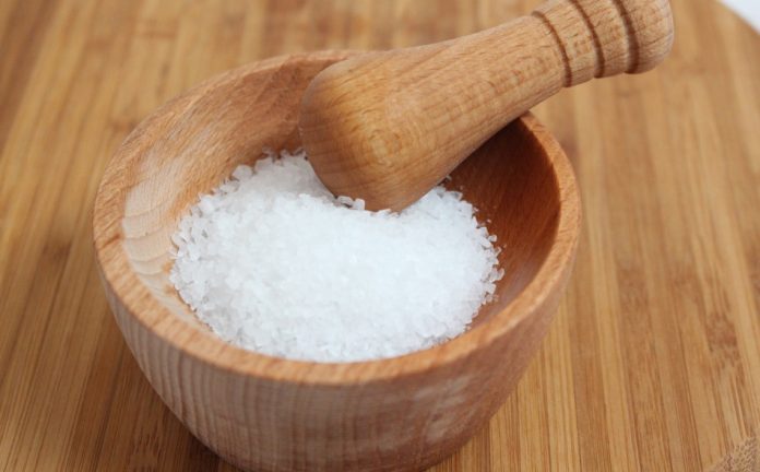 Соль можно использовать при заложенности носа и боли в горле. (Изображение: 91539 via Pixabay)