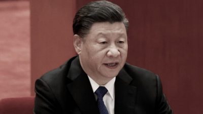 Китайских чиновников обвинили в желании «спрыгнуть с корабля» и бежать из страны