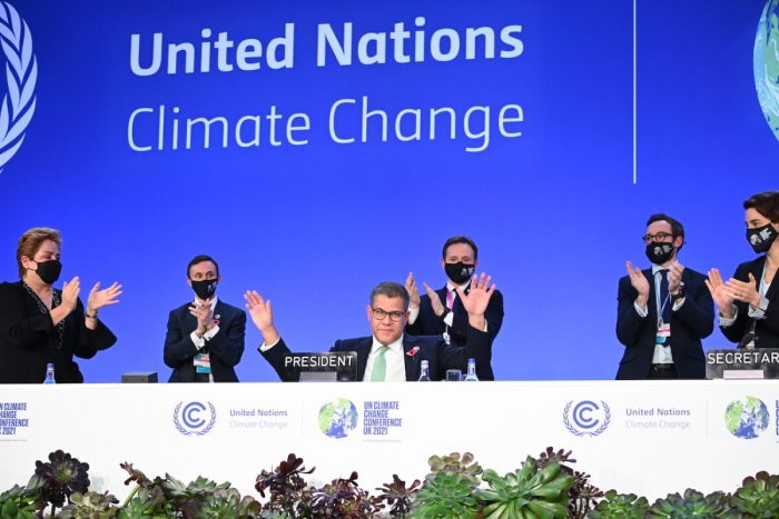 COP26 достигла соглашения по климату, когда Китай и Индия выступили за смягчение формулировки по углю