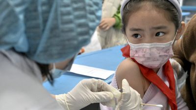 В Китае вводят обязательную вакцинацию детей