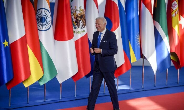 Президент Джо Байден на церемонии встречи в первый день римского саммита G20 30 октября 2021 года. (Antonio Masiello/Getty Images) | Epoch Times Россия