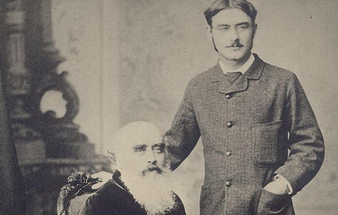 Прислушиваемся ли мы к советам старших? Редьярд Киплинг (справа) со своим отцом Джоном Локвудом Киплингом, около 1890 г. (Изображение: D-US) | Epoch Times Россия