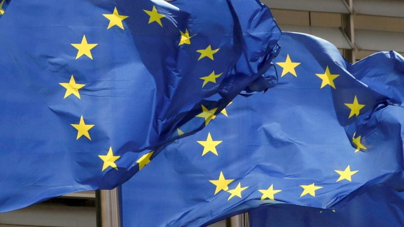Флаги Европейского Союза у штаб-квартиры Комиссии ЕС в Брюсселе, Бельгия, 5 мая 2021 г. (Yves Herman/Reuters)
 | Epoch Times Россия