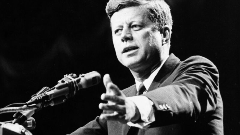 Президент Джон Ф. Кеннеди призвал граждан найти правильные, а не партийные ответы на проблемы Америки. (Central Press/Getty Images)
 | Epoch Times Россия