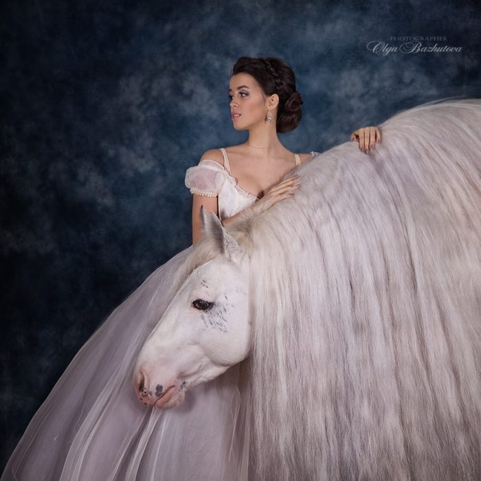 Русский фотограф запечатлевает самые величественные моменты людей с лошадьми
