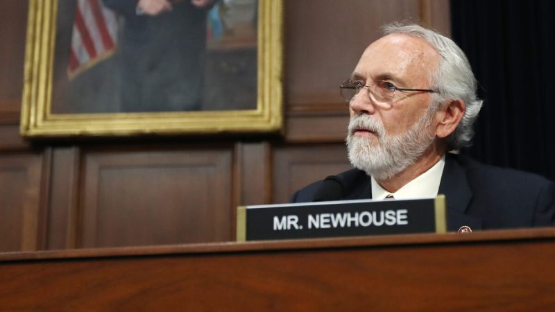 Член палаты представителей Дэн Ньюхаус (республиканец от штата Вашингтон) выступает на слушаниях в Rayburn House на Капитолийском холме 25 июля 2019 г. Фото: Chip Somodevilla/Getty Images
 | Epoch Times Россия