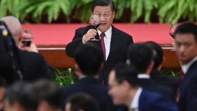 «Исторические резолюции» Китая укрепляют власть коммунистических лидеров