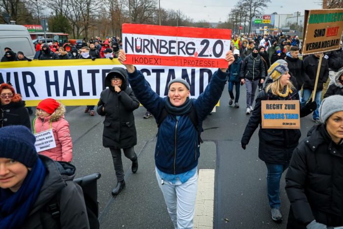 По всей Европе продолжаются протесты против локдауна и обязательной вакцинации