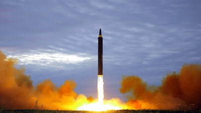 Выпущенная КНДР ракета упала в экономической зоне Японии