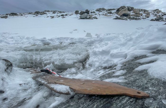 Ледниковые археологи обнаружили в Норвегии деревянные лыжи, которым 1300 лет