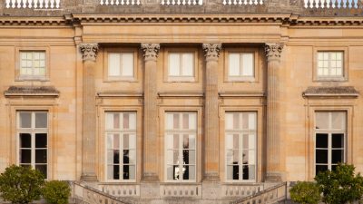 Малый Трианон Версаля: садовый дворец вдали от королевского двора