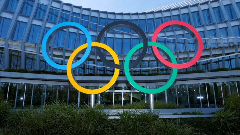 Олимпийские кольца перед штаб-квартирой Международного олимпийского комитета в Лозанне, Швейцария, 26 января 2021 г. (Denis Balibouse/Reuters)
 | Epoch Times Россия