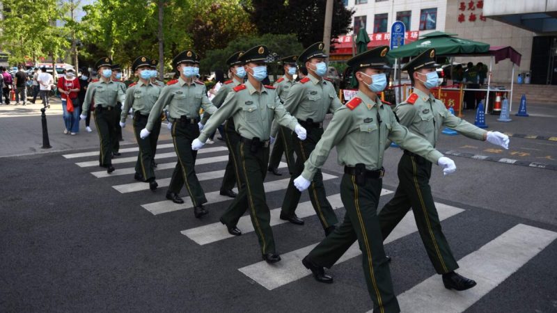 Офицеры военизированной полиции в день закрытия Китайской народной политической консультативной конференции в Пекине 27 мая 2020 г. (Greg Baker/AFP via Getty Images)  | Epoch Times Россия