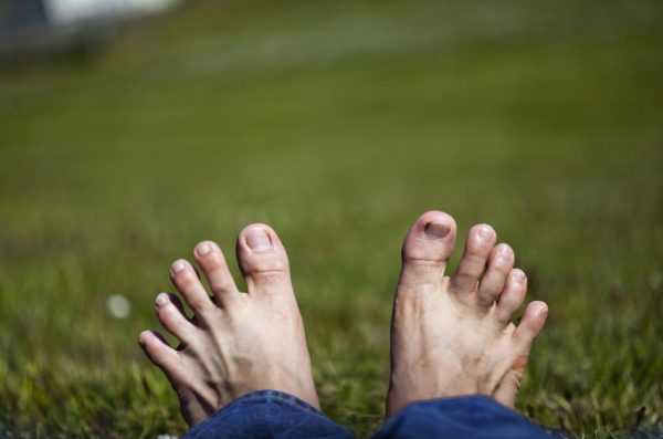 Исследования показали, что пальцы ног человека со временем укорачиваются, чтобы помочь людям бегать быстрее. (Image: Joshkho via Dreamstime)