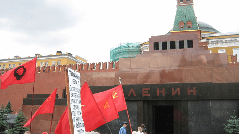 Российские коммунисты у Мавзолея Ленина, 2009 год. Фото: Zinneke /commons. wikipedia.org/CC BY-SA 3.0 | Epoch Times Россия
