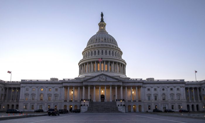 Здание Капитолия в Вашингтоне на архивном фото. (Samira Bouaou/The Epoch Times)