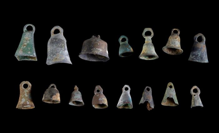 Морские археологи обнаружили два древних корабля с сокровищами III и XIV веков