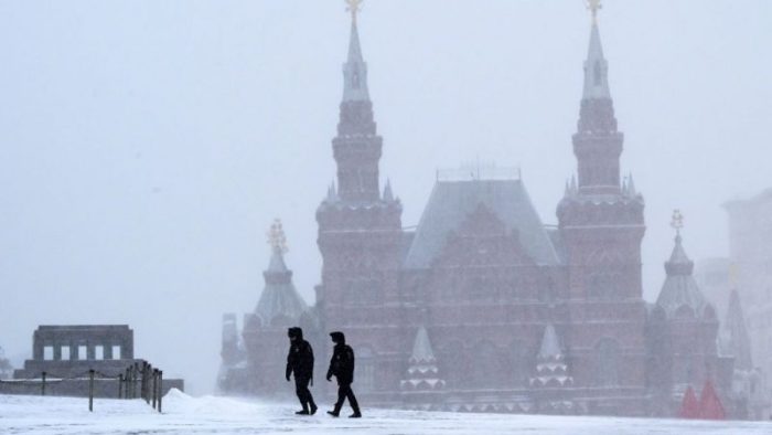Красная площадь в Москве, 25 декабря 2020 года — милиция на посту. (Фото: KIRILL KUDRYAVTSEV/AFP via Getty Images)
 | Epoch Times Россия