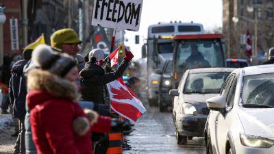 Премьер канадской провинции обещает положить конец QR-кодам