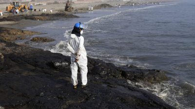 Волны от извержения вулкана Хунга-Тонга-Хунга-Хаапай вызвали разлив нефти в Перу