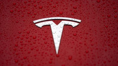 Tesla отозвала более 475 тыс. электромобилей