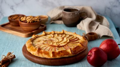 Скромный десерт: яблочный пирог