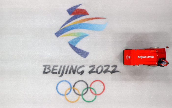Пекин изолирует иностранных олимпийских спортсменов и официальных лиц после положительного теста на COVID