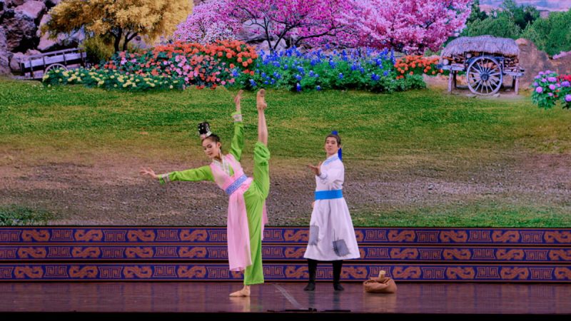 Анджелия Ван в танце. (Shen Yun Performing Arts)  | Epoch Times Россия
