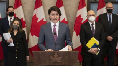 «Грязные» деньги и светлые помыслы канадского правительства