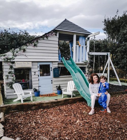 Мама создала для детей чудесный игровой домик у себя в саду, сэкономив $5 330