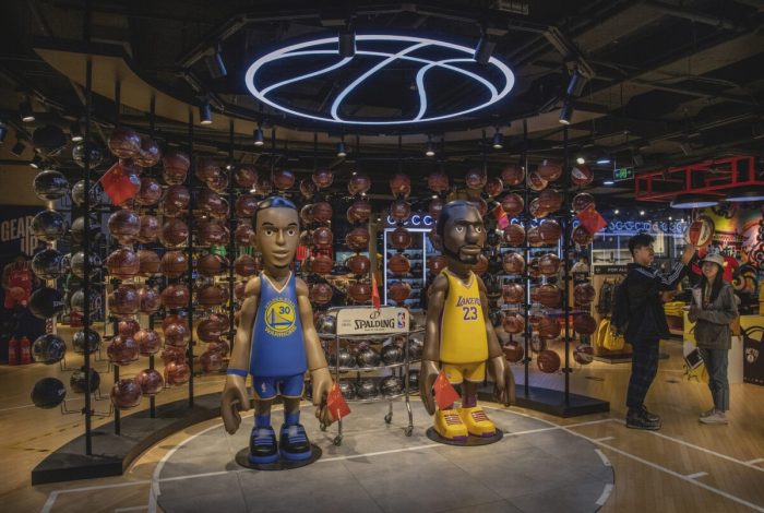 Эпидемия распродаж. Баскетболисты NBA заключают сделки с китайскими производителями обуви