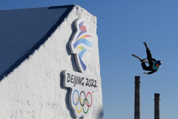 Пекин набирает спортсменов из США в гонке за золотыми медалями