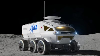 Toyota готовится к полёту на Луну с круизером и роботизированной рукой